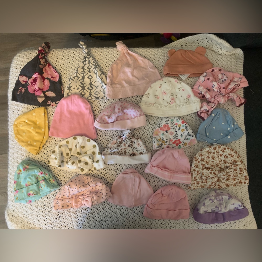 20 Pack of Hats